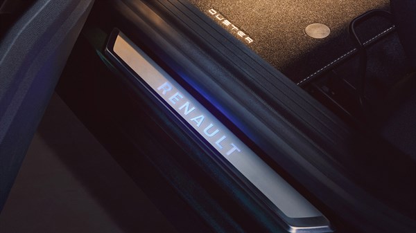 illuminated door sill - Renault Duster